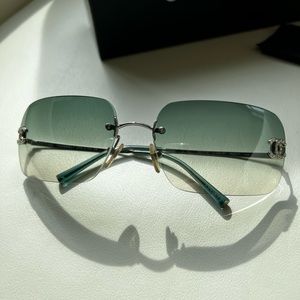 VINTAGE CHANEL CC sunnies